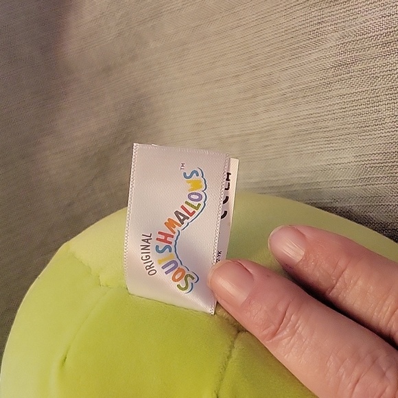 Rare Donnely the green  Macaron - Picture 4 of 7